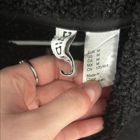 Black Fleece Quarter-Zip Pullover - Picture 4 of 5